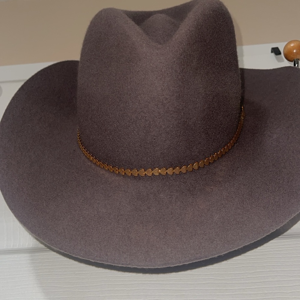 MOSSIMO Women’s EUC Wide Brimmed Wool Hat With Gold-Tone Accent Chain, One Size.